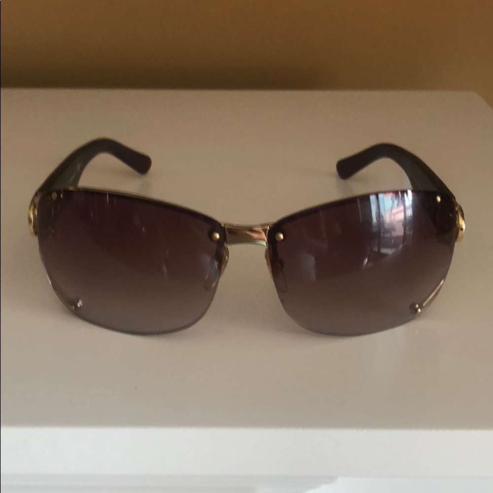 Authentic Gucci sunglasses 🕶